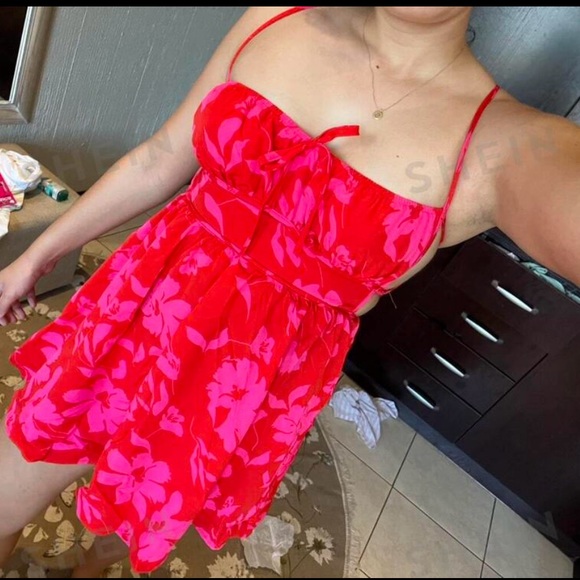 SHEIN women's backless floral print dress size Small - Picture 3 of 3